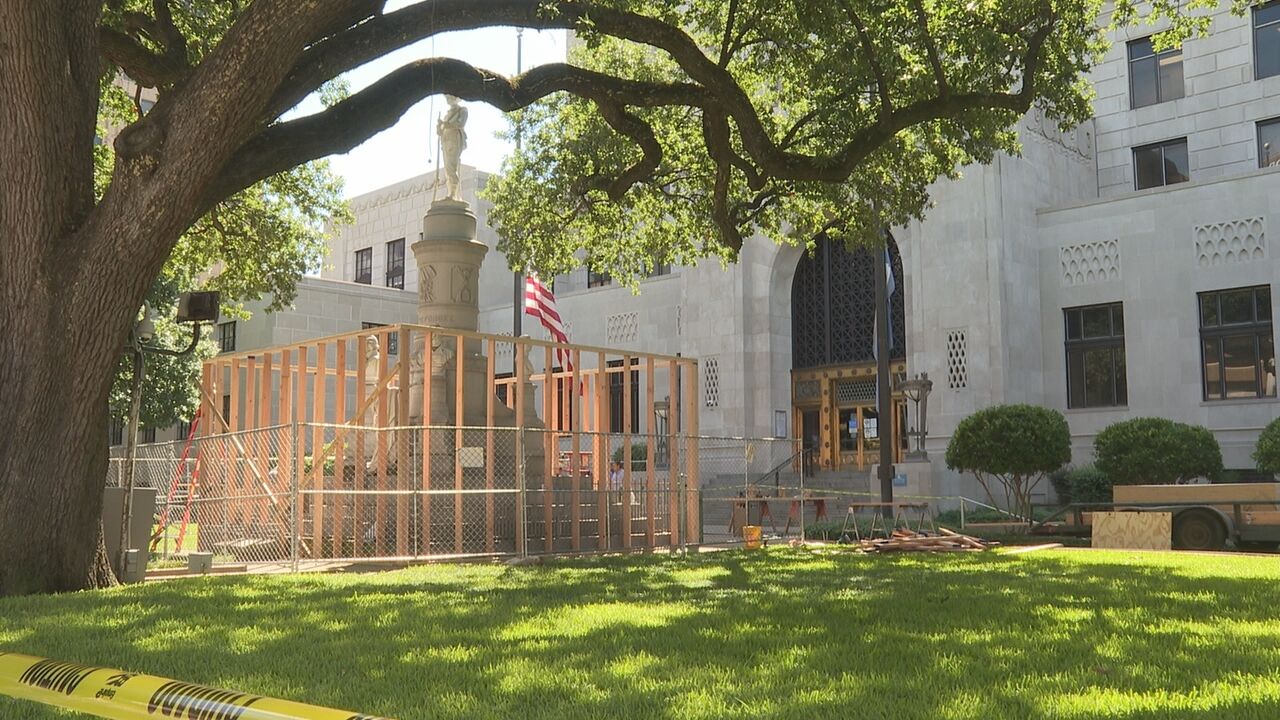 Confederate monument